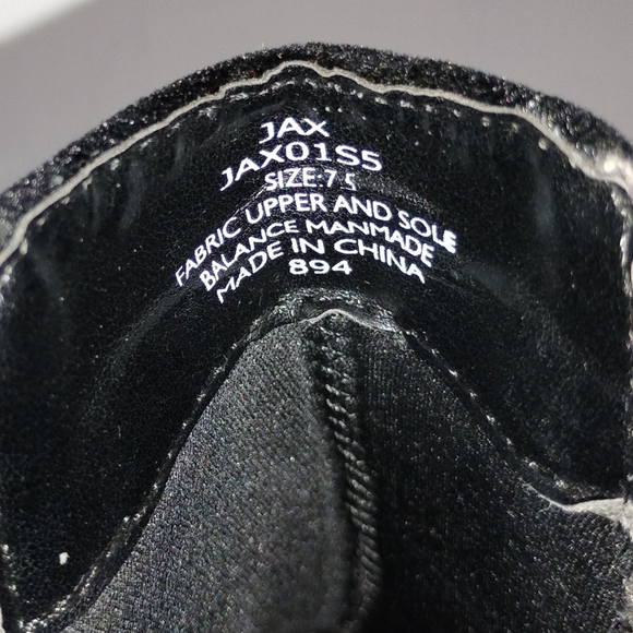 BLACK VELVET BETSEY JOHNSON JAX BOOTIES - Picture 6 of 11